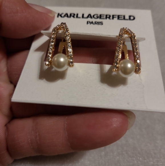 KARL LAGERFELD GOLD TONE WITH PEARLS AND CRYSTAL ACCENT EARRINGS & NECKLACE - Picture 4 of 8